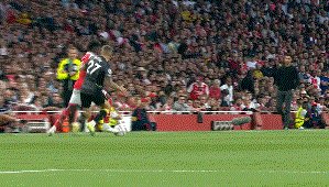 开云体育-【英超】热苏斯+马丁内利破门 阿森纳2比1全胜领跑